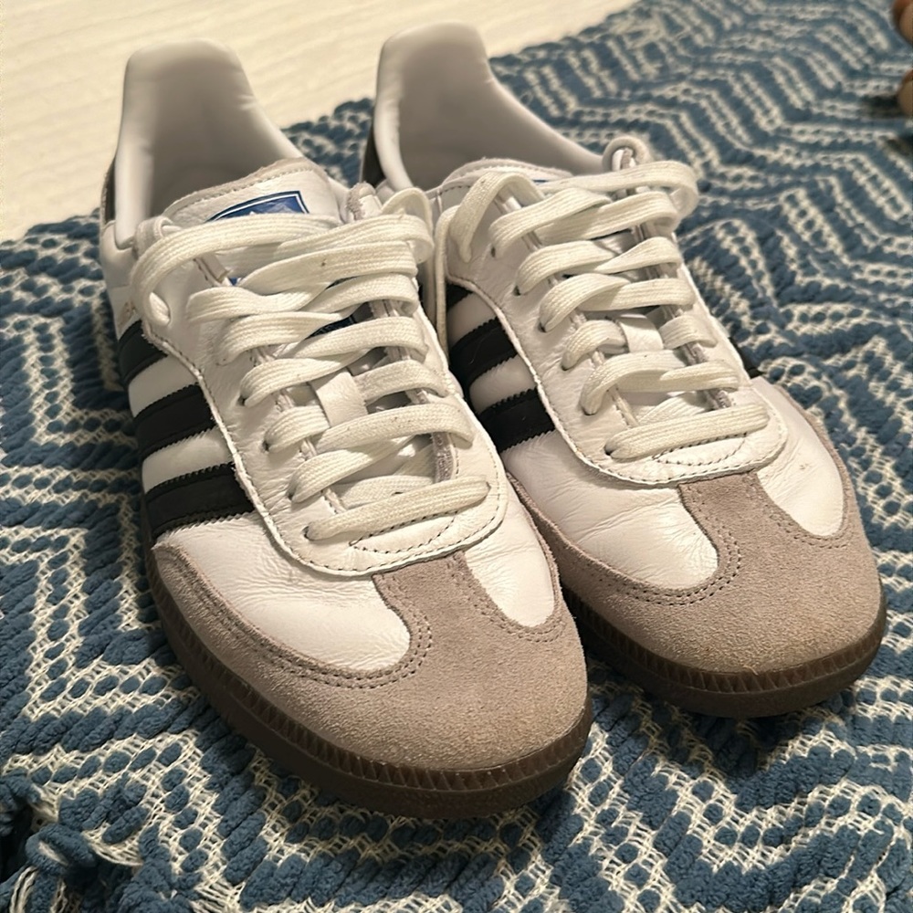 Adidas Samba men’s 7/women’s 8